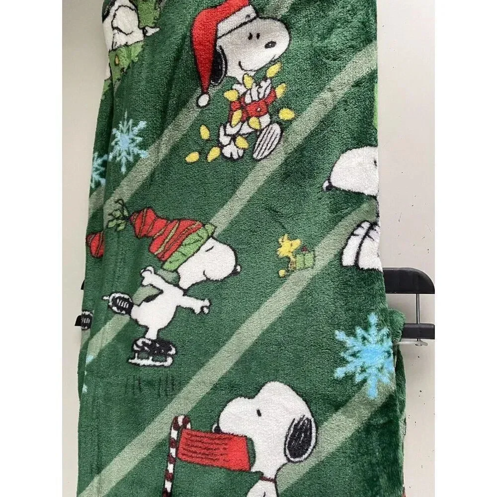Peanuts Snoopy Christmas Lights Dog House‎ Santa Soft Throw Blanket 50 X 70” NEW